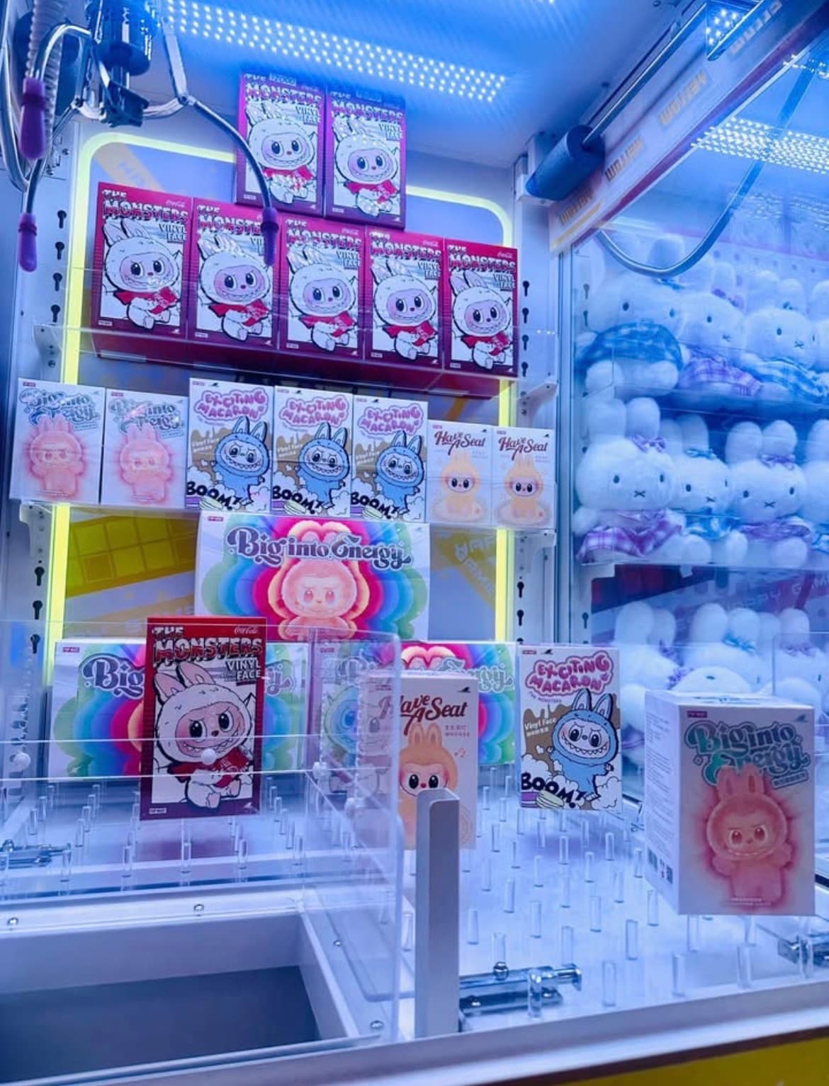 Claw machines at Bubbles Family Amusements