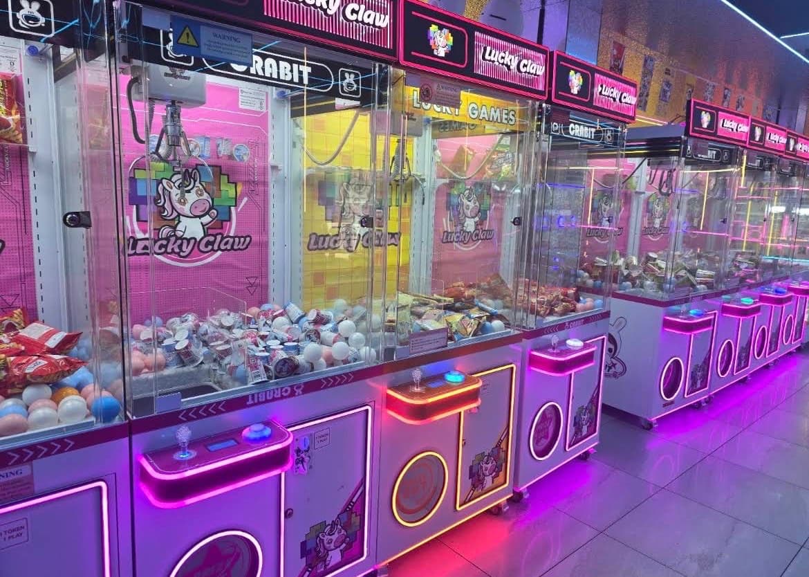 Claw machines at Lucky Claw
